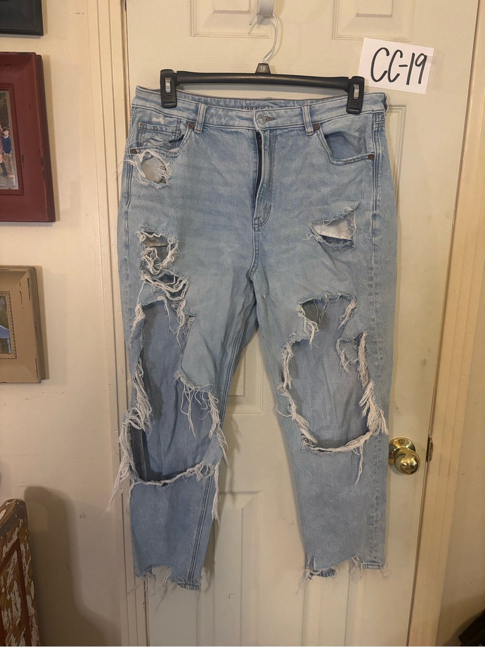 American Eagle Outfitters Light Blue Distressed Straight Leg Jeans
